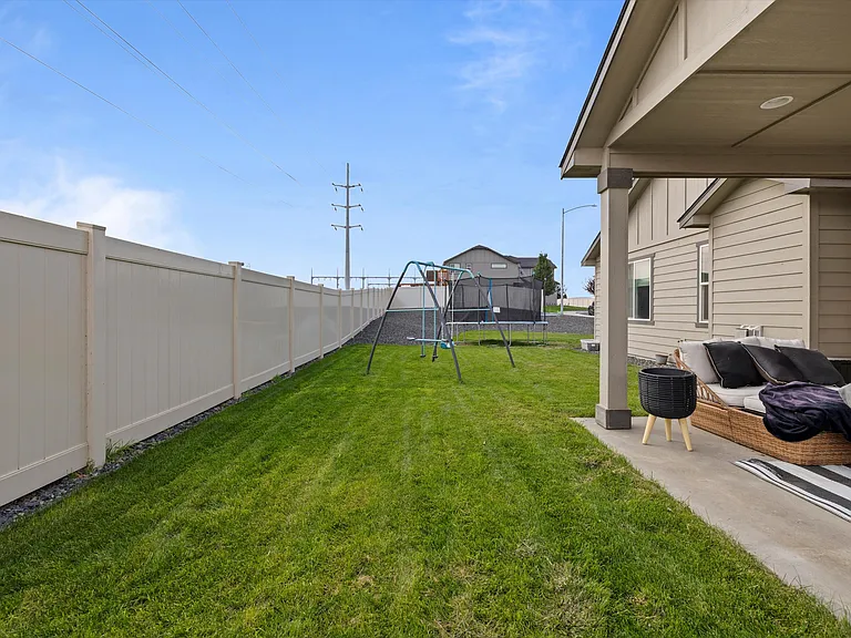 275 Wishkah Dr — Photo 20