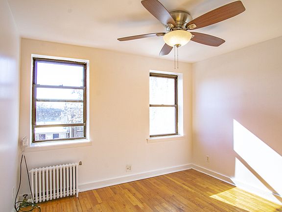 4th image of 324 Atlantic Ave APT 3