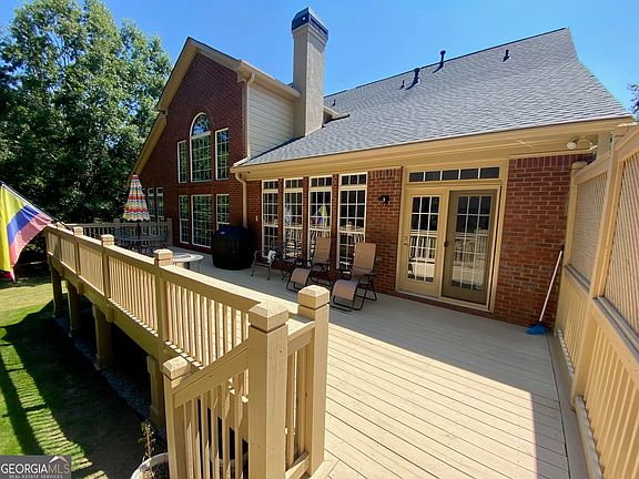 5th image of 321 Bournemouth Dr