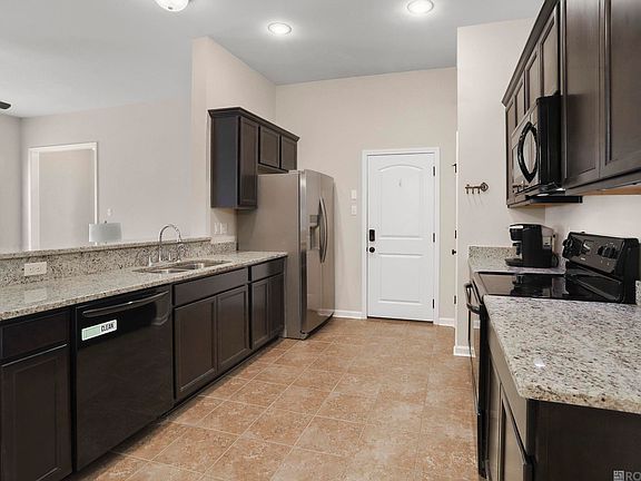 5th image of 42331 Cedarstone Ave