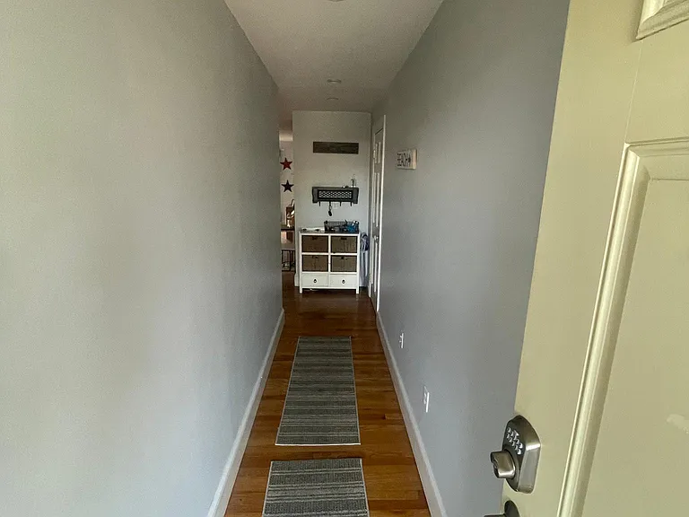 301 Swans Wharf Row — Photo 4