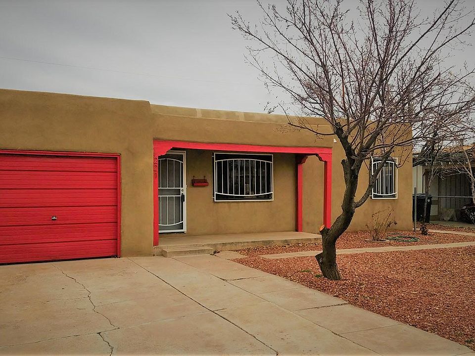 1st image of 221 Cardenas Dr NE