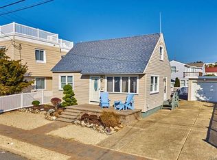 19 E 86th St, Brant Beach, NJ 08008