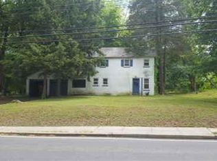 93 Lake Rd, Valley Cottage, NY 10989