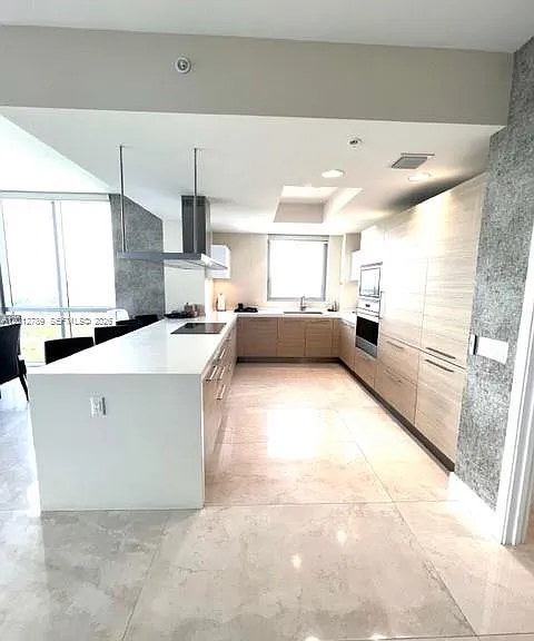 17111 Biscayne Blvd #2102 — Photo 7