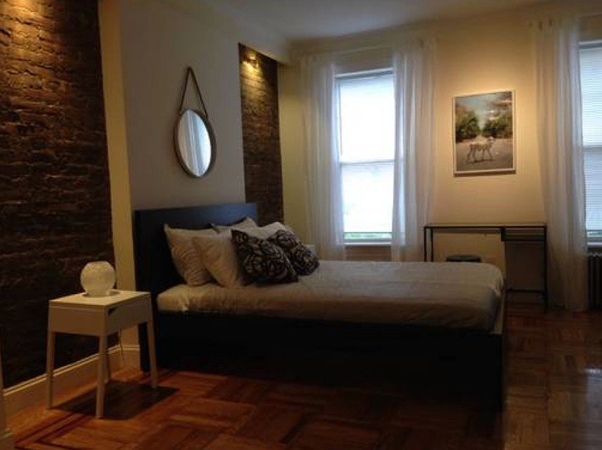 2nd image of 405 E 61st St #3F