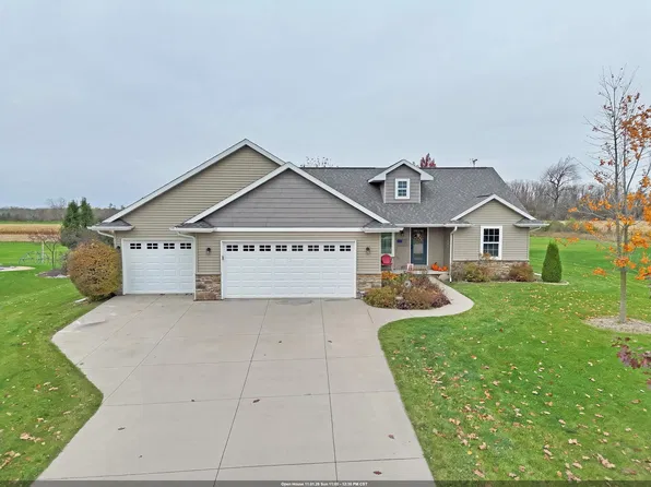 N2290 Northmont Dr, Greenville, WI 54942