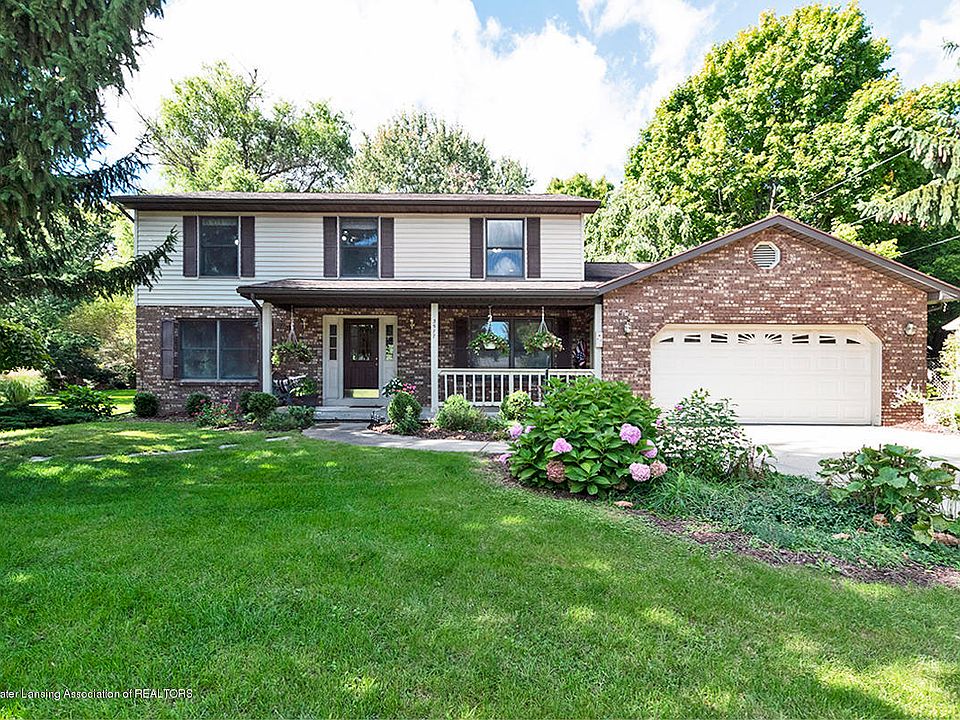 1st image of 3557 E Arbutus Dr