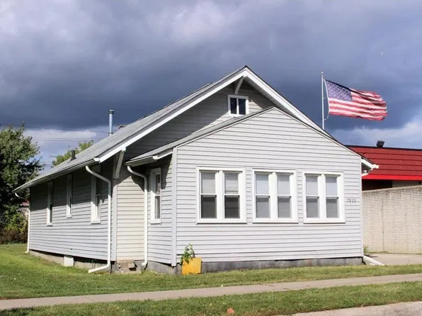 7599 Toepfer Rd, Warren, MI 48091