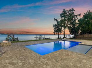 349 Red Barn Rd, Freeport, FL 32439