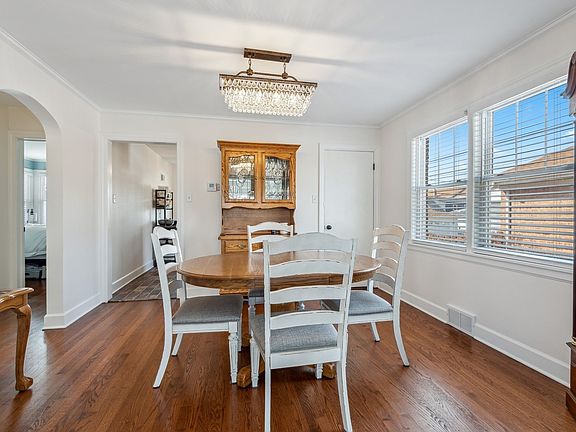 5th image of 7307 W Clarence Ave
