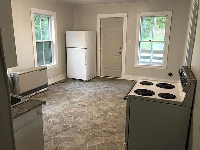 3 bed, 1200 sqft, $1,250 — Photo 2