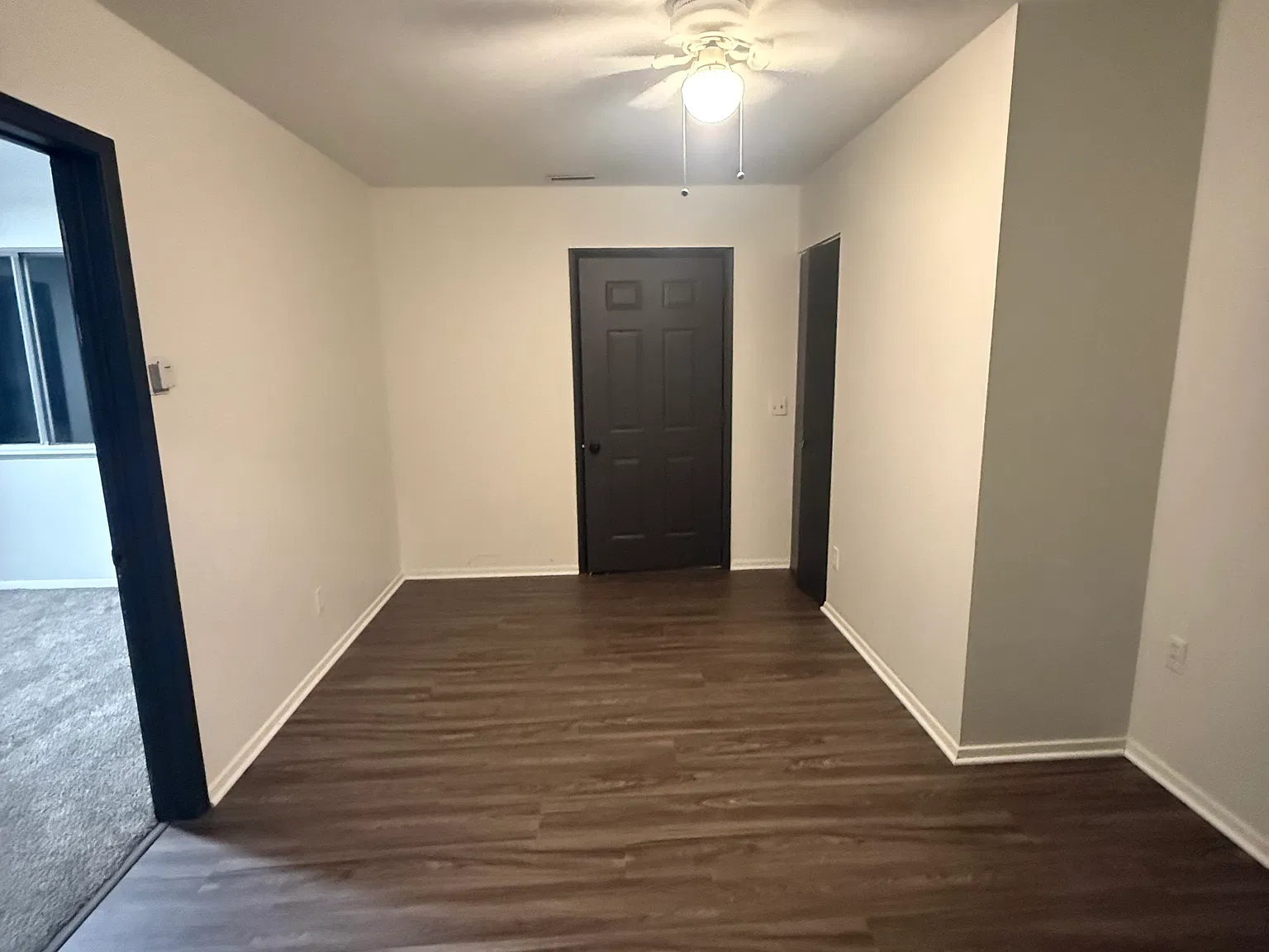 2 bed, 450 sqft, $1,200 — Photo 3