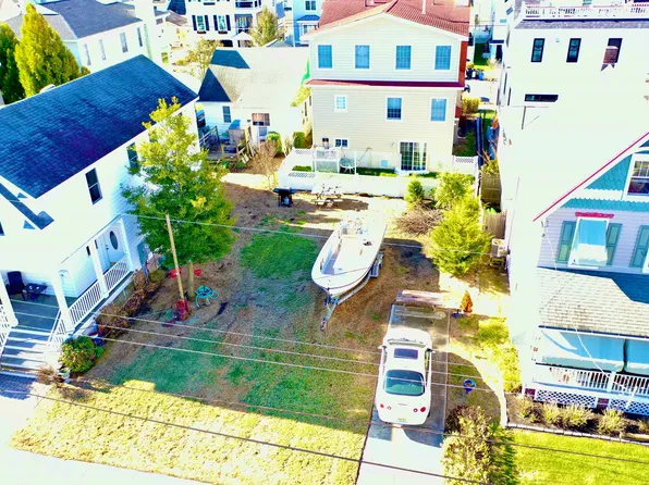 68 W 15th St, Ocean City, NJ 08226