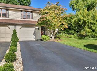 50 Sawmill Xing #50, Wethersfield, CT 06109