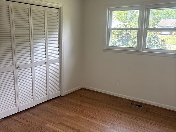 5th image of 303 Marconi Dr