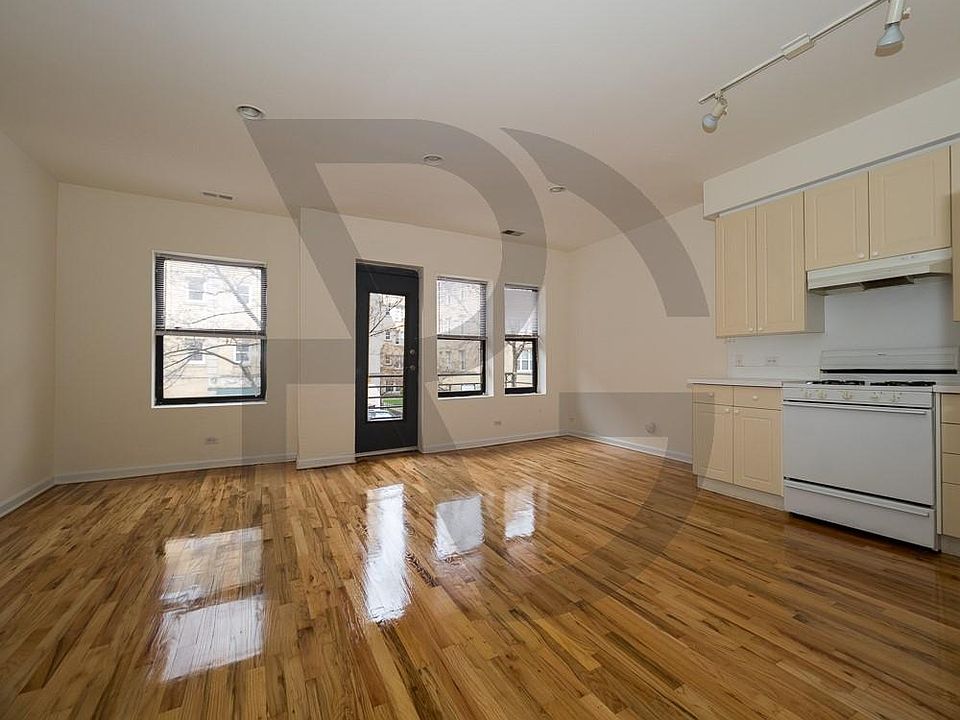 1st image of 917 W Dakin St #U306