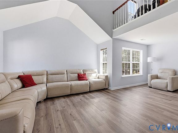 3rd image of 7801 Mill River Ln