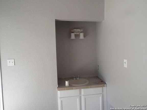3rd image of 3110 Kiowa St