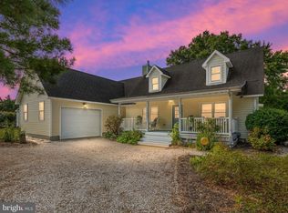 38828 Bayfront Dr, Ocean View, DE 19970