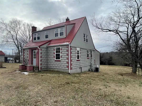 605 3rd St, Marble Hill, MO 63764