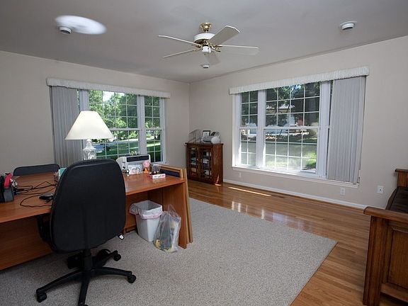 1 Master Suite Office