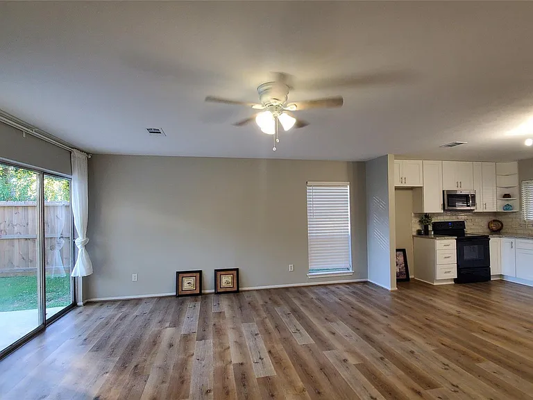14419 Cypress Leaf Dr — Photo 6