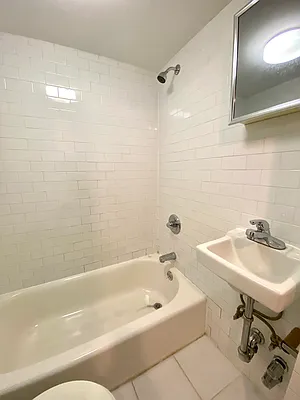Rented by REAL New York | media 14