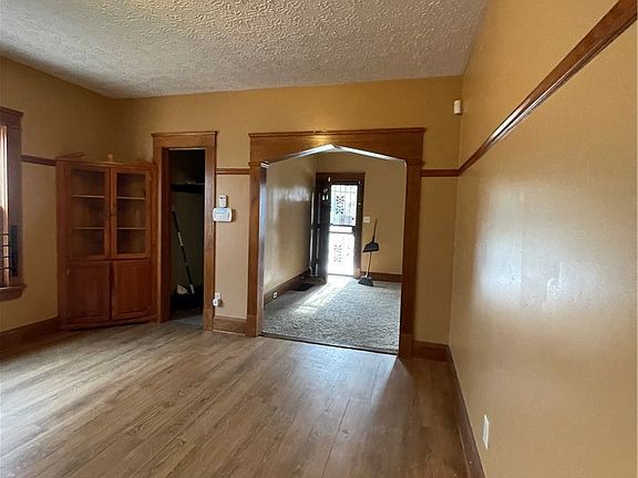 3rd image of 1753 Collamer Ave
