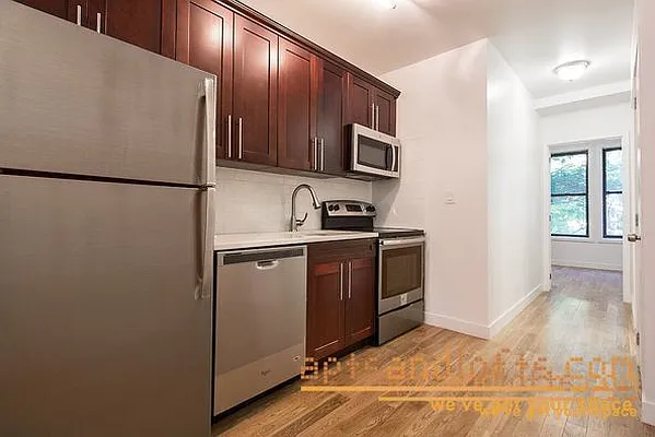 Rented by aptsandlofts.com | media 19