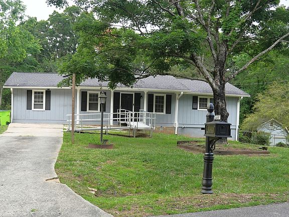 2nd image of 4691 Bo Hendrick Dr