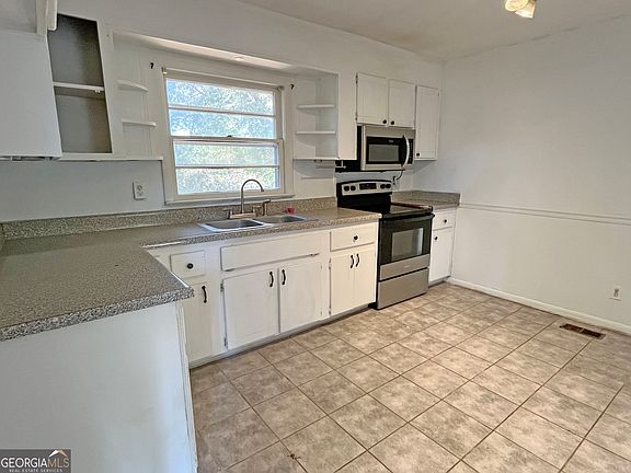 5th image of 9 Wisteria Dr SE