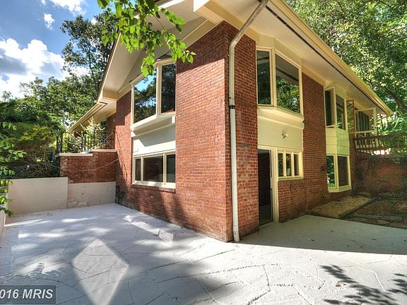 2nd image of 8528 Forest St