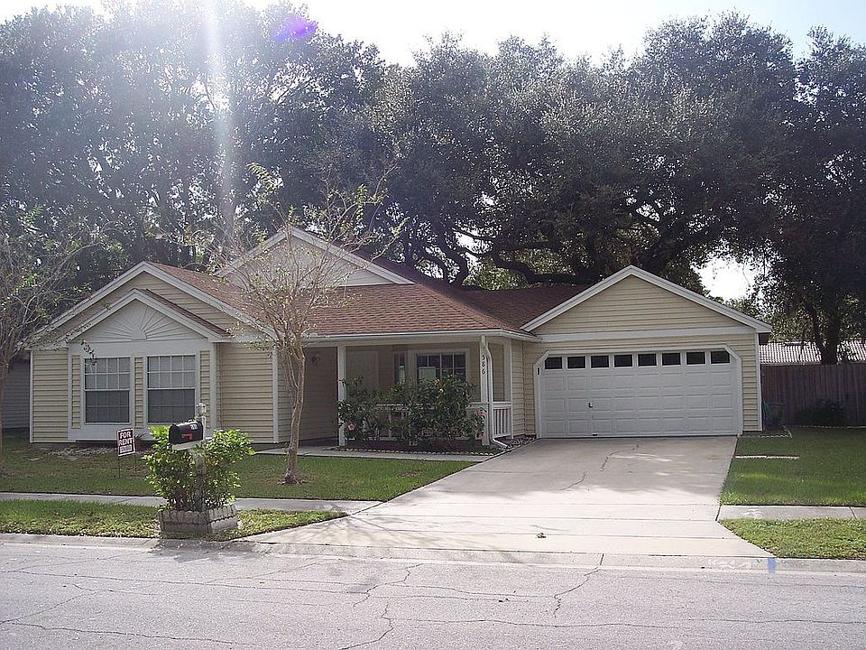 1st image of 586 Kelly Green St