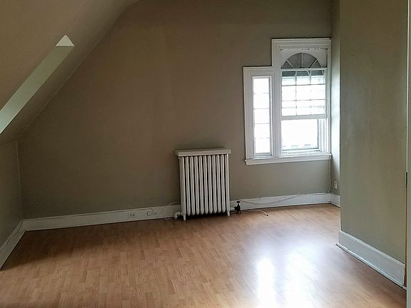 3rd image of 540 Western Ave APT 5