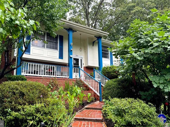 1018 Eastern View Dr, Fredericksburg, VA 22405