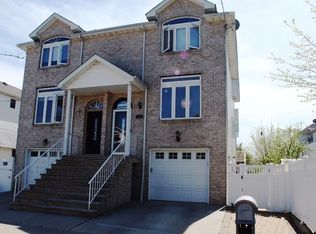 12 Mapleton Ave, Staten Island, NY 10306
