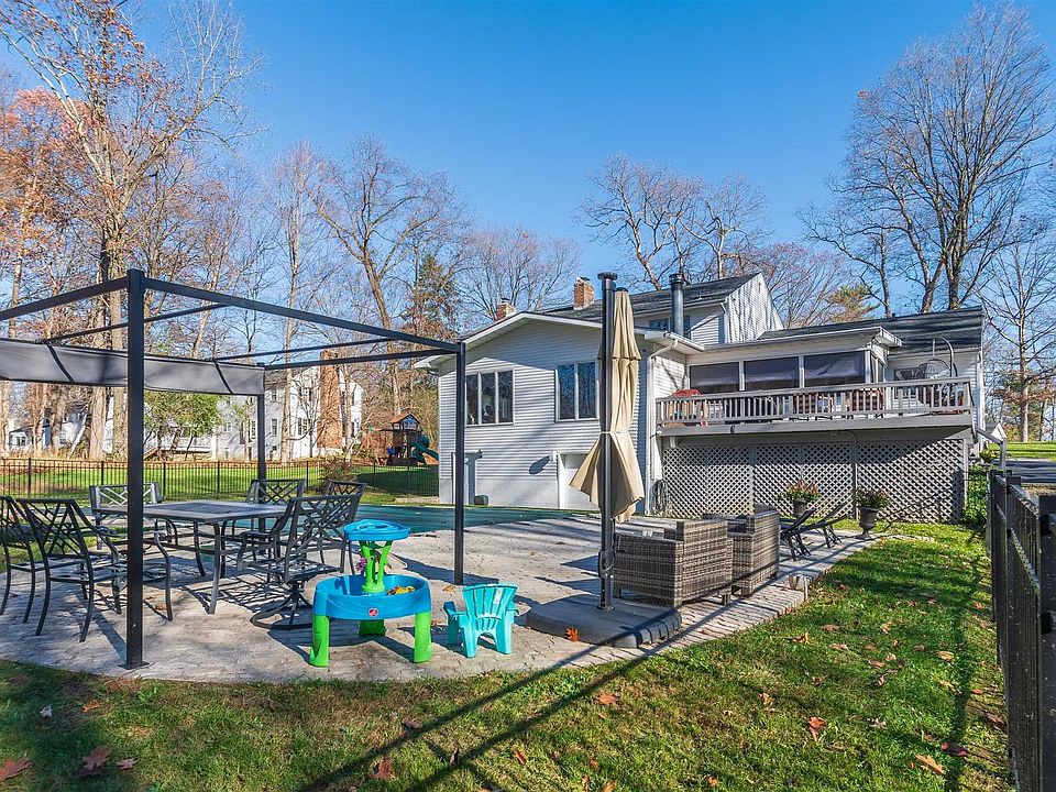 37 Pleasant Ridge Dr, Poughkeepsie, NY 12603 Zillow