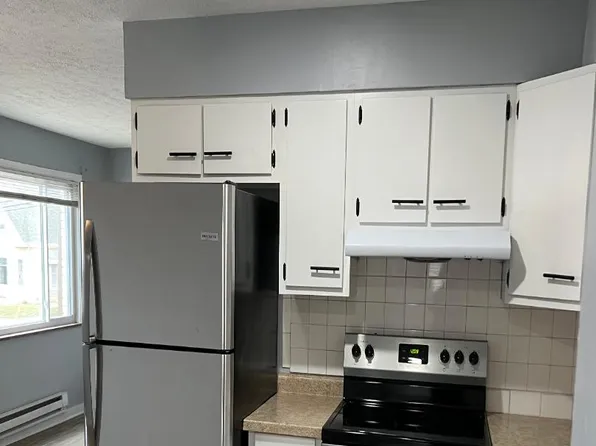 126 N 10th St APT 5, New Castle, IN 47362