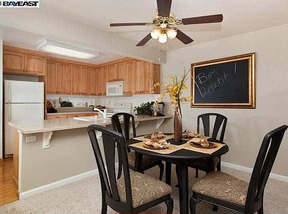 5th image of 458 Vineyard Pl