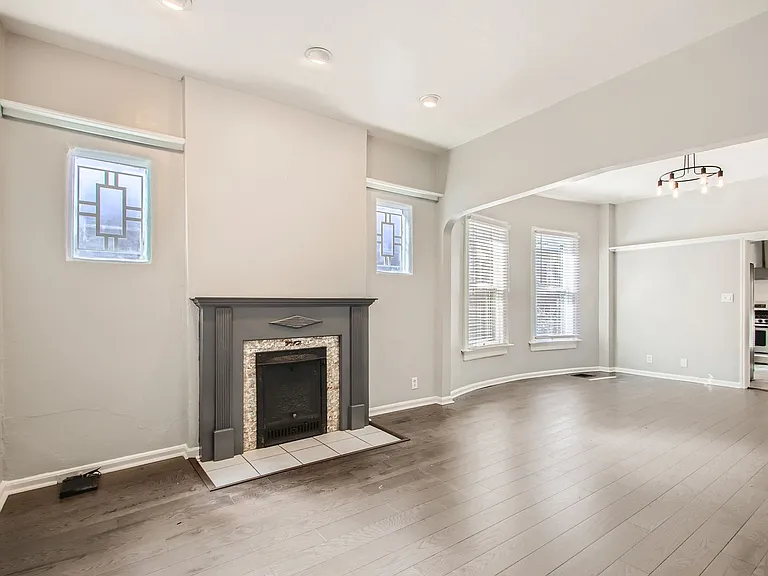 445 N Washington St — Photo 6