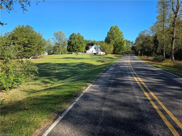 1198 Jackson Rd #10, Westfield, NC 27053