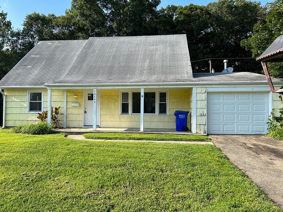 2nd image of 15754 Pointer Ridge Dr