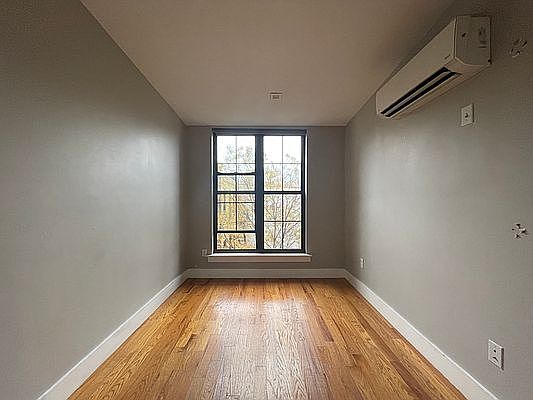3rd image of 153 Tompkins Ave #2
