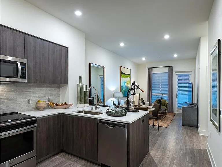 Kinley West LA — Photo 11