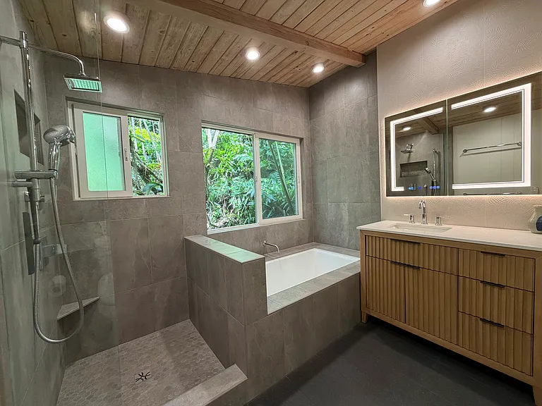 3233 Paty Dr — Photo 2