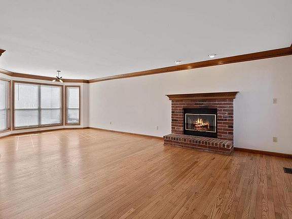 4th image of 1524 Westwind Estates Dr