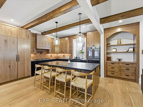 4th image of 348 Massassauga Rd