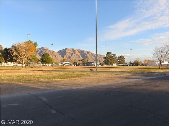 3rd image of 2279 Linn Ln