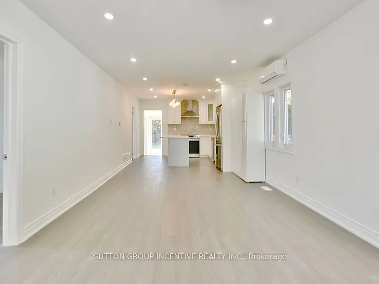 1556 Houston Ave — Photo 12